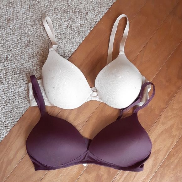 Warner's/ Barely There Bra Bundle size 36B - Picture 2 of 8